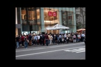 优衣库将长期独家冠名资助MoMA“周五免费之夜”