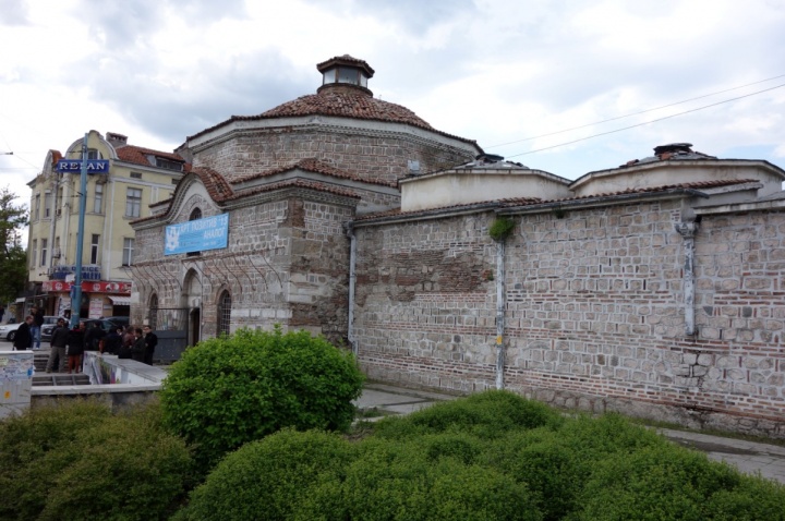 16世纪建造的土耳其浴室Chifte Banya，目前为市属当代艺术中心