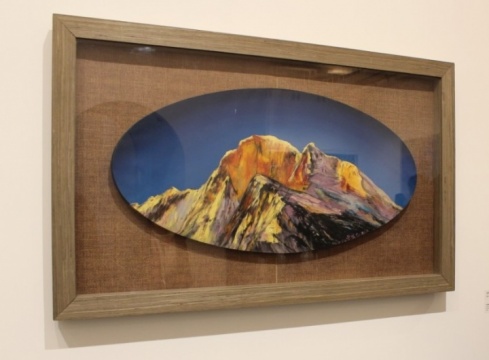 曾梵志作品《巅峰》2003年作
曾梵志作品《巅峰》2003年作