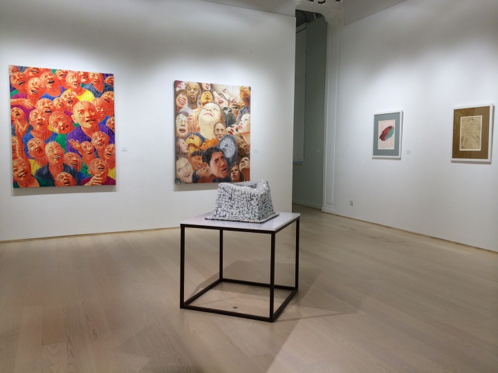 汉雅轩此时正在展出方力钧个展,就在12月18日开幕前两天掀起了“丢画风波”
汉雅轩此时正在展出方力钧个展,就在12月18日开幕前两天掀起了“丢画风波”