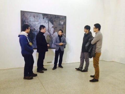 中间为艺术家叶剑青和观众交流
中间为艺术家叶剑青和观众交流