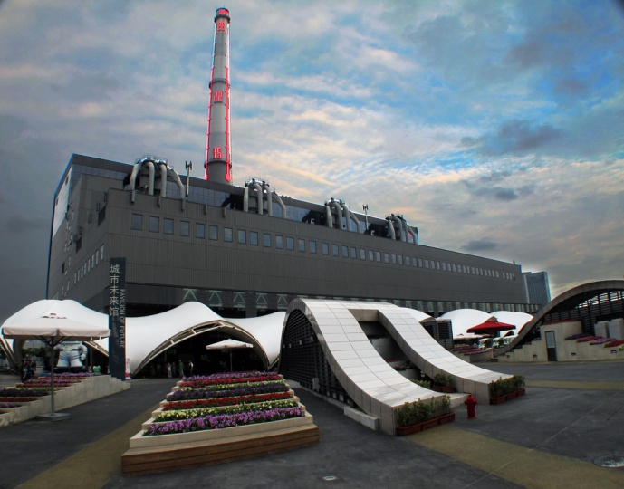 第九届上海双年展举办场地转移到一个由热电厂的旧址所改建的新的当代艺术馆 图片来源：上海双年展官网
