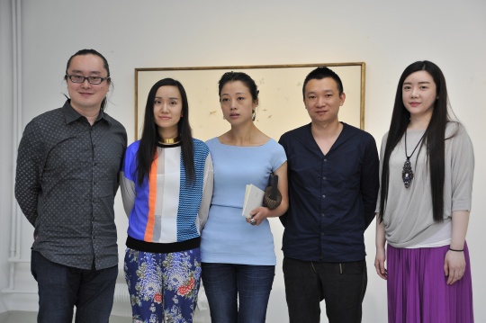 左起：艺术家赵露、吴笛笛、席丹妮、崔宇，上舍空间总负责人张嘉钰
