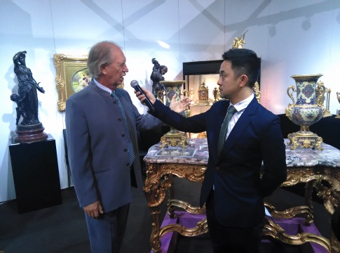 欧洲古董商Toulouse Antique Gallery带来了精美的工艺作品
欧洲古董商Toulouse Antique Gallery带来了精美的工艺作品
