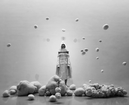 《白色剧场3》 54.7x67.7cm 摄影 6版 2014.jpg
《白色剧场3》 54.7x67.7cm 摄影 6版 2014.jpg
