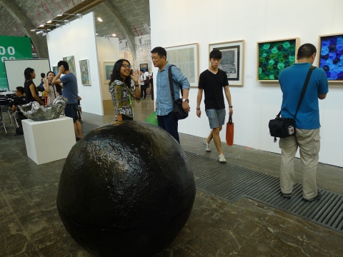 2013年“青年艺术100”在798艺术区举办

