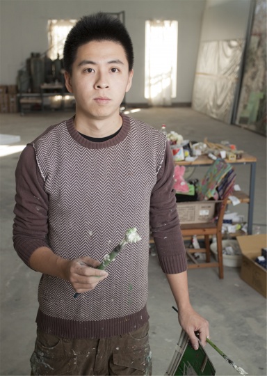仇晓飞(b.1977)
代表展览:5月8日,仇晓飞个展“南柯解酲”,佩斯北京
其它:5月,仇晓飞大尺幅双联作品《孤立木》初次现身佳士得夜场,以424万港币成交,创个人拍卖新纪录。
百度搜索:44,300
记录:《Hi艺术》2014年6月刊“Hi焦点”
编者印象:从去年民生美术馆个展“反复”,到紧接着的9月份,北京公社的全新项目“劳申伯格说,拐杖总比画杖长”,再到今年5月佩斯北京的这次个展。仇晓飞作品面貌的转变和展览场地的变化一样地惊人。
仇晓飞(b.1977)
代表展览:5月8日,仇晓飞个展“南柯解酲”,佩斯北京
其它:5月,仇晓飞大尺幅双联作品《孤立木》初次现身佳士得夜场,以424万港币成交,创个人拍卖新纪录。
百度搜索:44,300
记录:《Hi艺术》2014年6月刊“Hi焦点”
编者印象:从去年民生美术馆个展“反复”,到紧接着的9月份,北京公社的全新项目“劳申伯格说,拐杖总比画杖长”,再到今年5月佩斯北京的这次个展。仇晓飞作品面貌的转变和展览场地的变化一样地惊人。