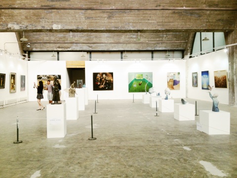 798艺术中心展示了46件各展区的精选作品
