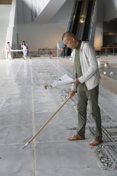 蔡国强在现场,图片版权属于JJY PHOTO,蔡工作室提供
蔡国强在现场,图片版权属于JJY PHOTO,蔡工作室提供