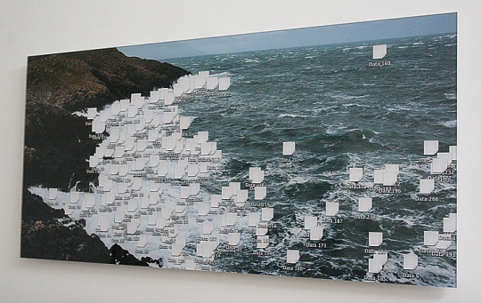 作品《数据泡沫板》 2013 收藏级打印 120 × 57.56cm 作品《数据泡沫板》 2013 收藏级打印 120 × 57.56cm