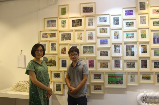 策展人雷倩与王波,ps,俩人摆拍得还不自然啊
策展人雷倩与王波,ps,俩人摆拍得还不自然啊