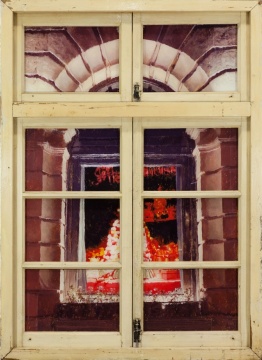  

“自我的社会学”展览中 李青的作品《邻窗‧甜品 # 1》 2014 木、有机玻璃、金属、油彩
