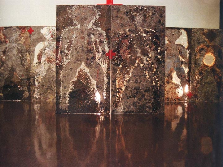 1994年，日本福冈美术馆“第四届亚洲美术展”，作品《盛世太平》。
