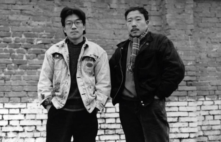 段建伟(右一)与段正渠
段建伟(右一)与段正渠