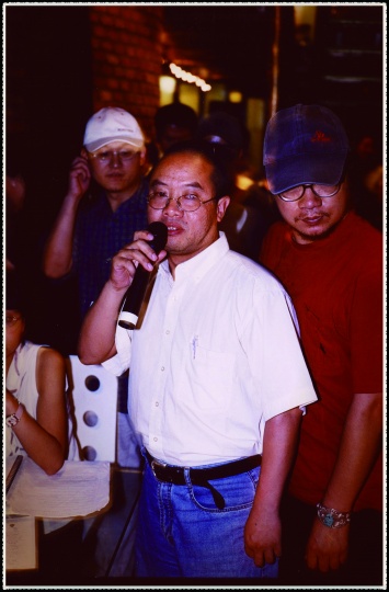 《新潮》杂志发布会及《新潮新闻》现场
《新潮》杂志发布会及《新潮新闻》现场