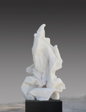 《大士》汉白玉 H90xW40XL50cm 2013.
《大士》汉白玉 H90xW40XL50cm 2013.