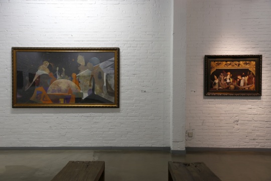 徐毅的作品《深夜秋话》与《人与人NO,1》，都市后的景象。
