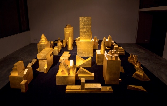 赵赵 2014作 《如何》
赵赵 2014作 《如何》