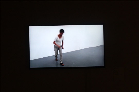 王思顺2012年录像作品《欲望又n分之一》，该作品的行为曾在长征空间实施，目前该作品的其他版本正在长征空间的群展“开始之前结束之后”展出。 