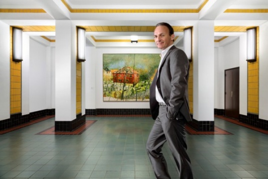 Bert Kreuk. Photo: Courtesy Gemeentemuseum Den Haag, via Artdaily.
Bert Kreuk. Photo: Courtesy Gemeentemuseum Den Haag, via Artdaily.