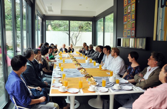 2014JISP组委会、策展人与艺术家见面会
2014JISP组委会、策展人与艺术家见面会
