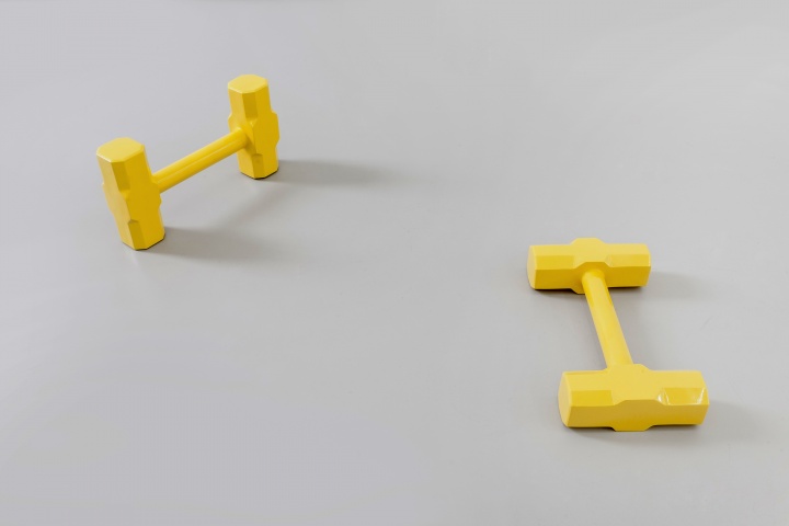 《健美阶级》,2014,铁,漆,23.5 x 17 x 31cm
《健美阶级》,2014,铁,漆,23.5 x 17 x 31cm