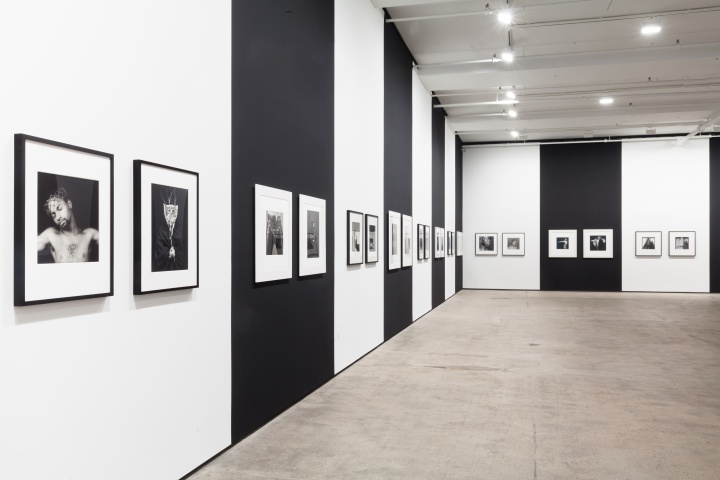 罗伯特·梅普尔索普个展现场 Photo:Jason Mandella,© Robert Mapplethorpe Foundation,Courtesy:Sean Kelly,New York
罗伯特·梅普尔索普个展现场 Photo:Jason Mandella,© Robert Mapplethorpe Foundation,Courtesy:Sean Kelly,New York