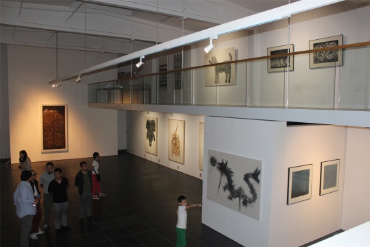 移步换景间感受不同风格作品带来的视觉体验
移步换景间感受不同风格作品带来的视觉体验