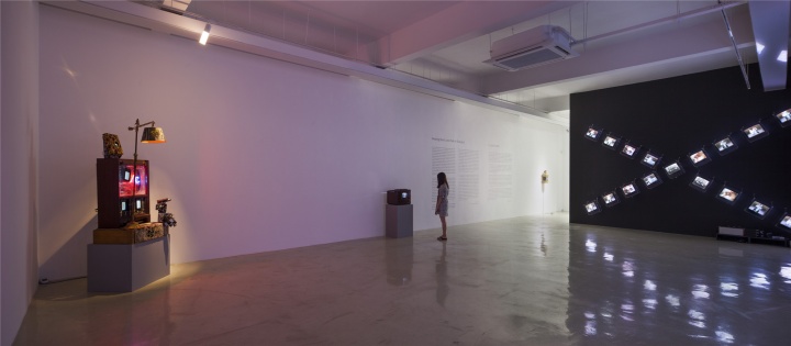 白南准个展拉开了学古斋在中国上海的征程
白南准个展拉开了学古斋在中国上海的征程