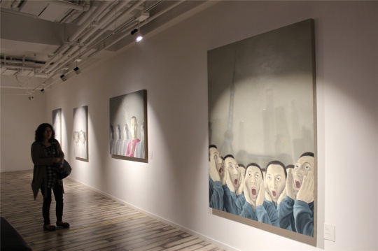 陈余作品现场,右一为近作 陈余作品现场,右一为近作