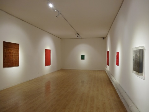 赵燕峰的作品呈现出一种特殊的拟态
赵燕峰的作品呈现出一种特殊的拟态