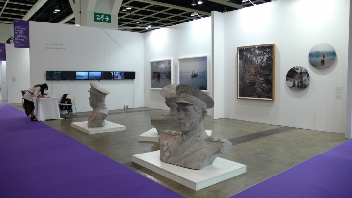 2012年,千高原艺术空间在Art HK 12展位现场
2012年,千高原艺术空间在Art HK 12展位现场