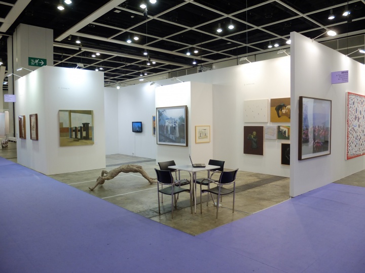 2013年,千高原艺术空间在香港巴塞尔艺术博览会现场
2013年,千高原艺术空间在香港巴塞尔艺术博览会现场