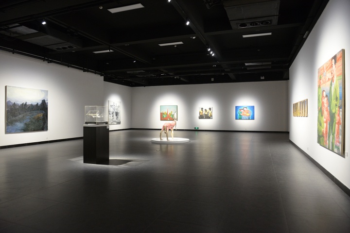 “湘江北上——谭国斌当代艺术收藏展”现场,藏品集中在“85新潮”到90年代初具有代表性的艺术家上
“湘江北上——谭国斌当代艺术收藏展”现场,藏品集中在“85新潮”到90年代初具有代表性的艺术家上