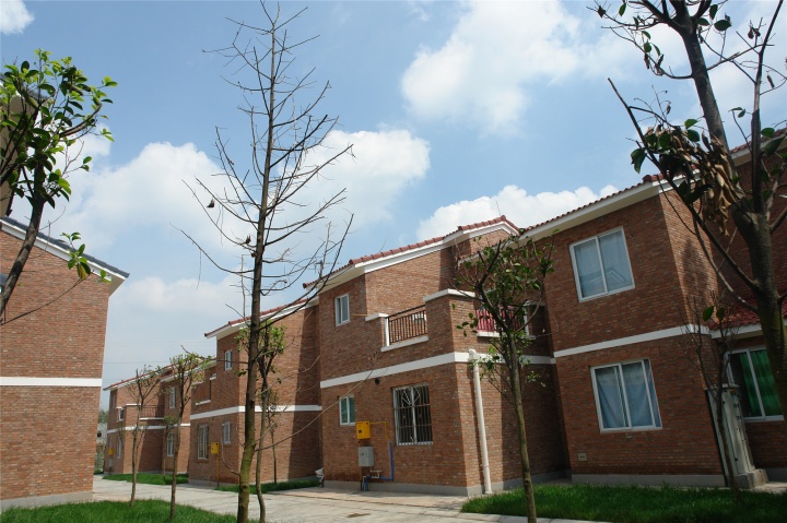 4号坡地(蓝顶青年艺术村租赁式工作室)
4号坡地(蓝顶青年艺术村租赁式工作室)