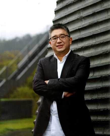 当代艺术策展人、南京先锋当代艺术中心馆长 朱彤 当代艺术策展人、南京先锋当代艺术中心馆长 朱彤