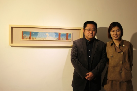 艺术家张庆与作者画廊艺术总监赵姝婷在作品前
艺术家张庆与作者画廊艺术总监赵姝婷在作品前