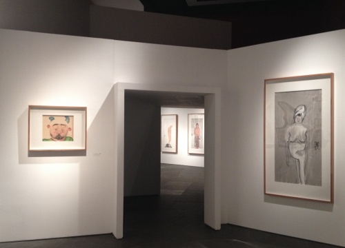 块状的展场结构,每组作品拥有了相对独立的存在空间
块状的展场结构,每组作品拥有了相对独立的存在空间