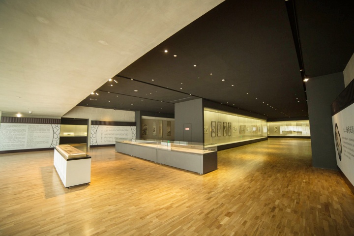 为纪念吴湖帆先生诞辰120周年,“梅景书屋师生画展”在上海龙美术馆展出
为纪念吴湖帆先生诞辰120周年,“梅景书屋师生画展”在上海龙美术馆展出
