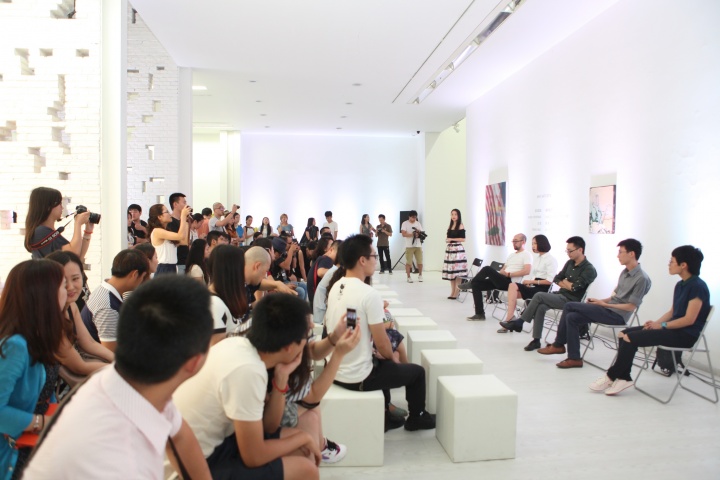 融合讲座与对话,让“WHY ART”不只是一个“问题”,而是尝试提出并解决问题
融合讲座与对话,让“WHY ART”不只是一个“问题”,而是尝试提出并解决问题
