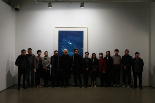 托古改制,众艺术家和策展人合影
托古改制,众艺术家和策展人合影