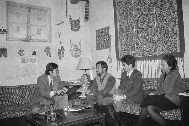 吕澎在栗宪庭家与张颂仁相遇之后，张颂仁大踏步进入中国当代艺术领域，1992 年，北京
