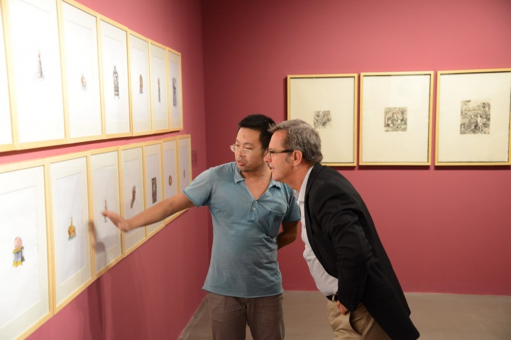 2013年9月18日,“素描·表达与限度” 展览现场
2013年9月18日,“素描·表达与限度” 展览现场