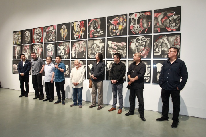 2014年7月，蜂巢当代艺术中心与今日美术馆合作推出展览“重现的镜子—宋陵”

