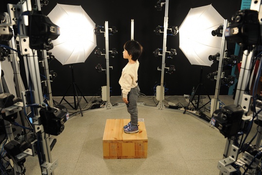 来自现场艺术项目人赵昕的”YouCan3D“照相馆，参与的公众都可以得到一份3D打印模型
