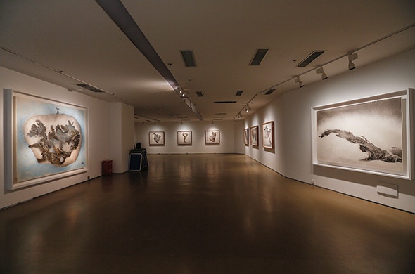 2014年4月,丁彬个展”后山水图像研究“
2014年4月,丁彬个展”后山水图像研究“