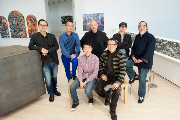 2014年10月，“未来的回归：来自中国的当代艺术” 王春辰与艺术家合影
