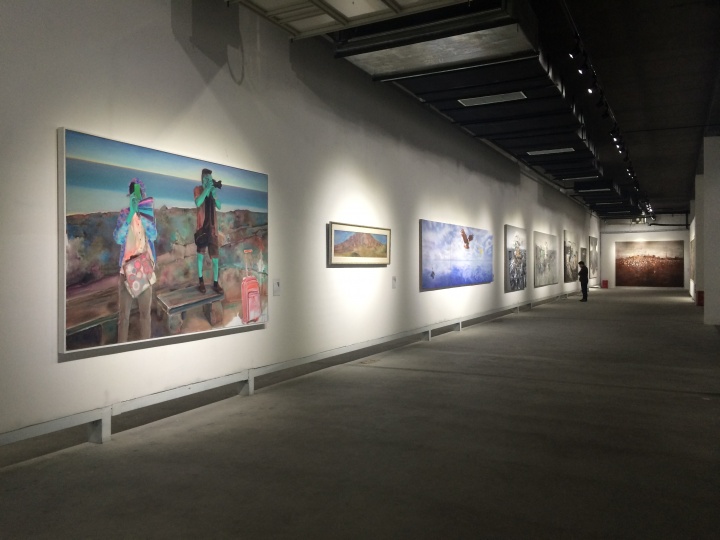 何桂彦策划的“社会风景——中国当代绘画中的风景叙事”  展览现场
