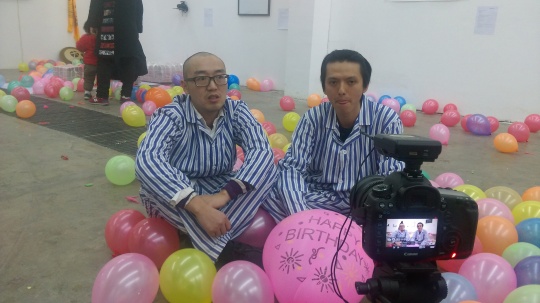 李子沣（左）、张磊（右）在接受媒体采访
