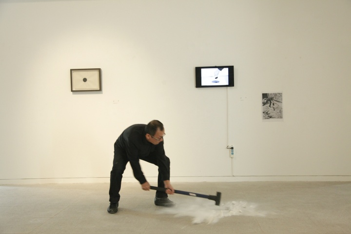 “第三种批判：艺术语言的批判性”（2014年）展览现场
